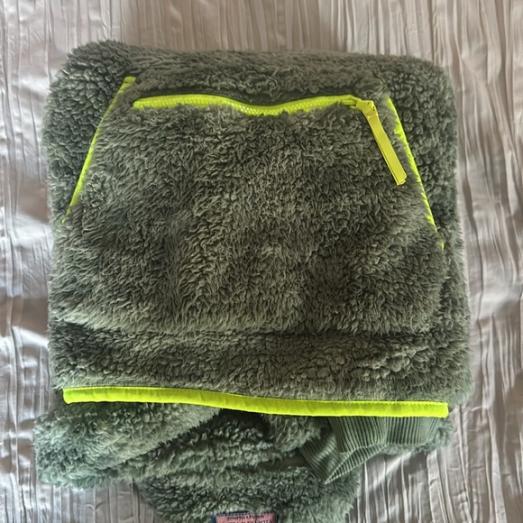 Vineyard Vines 3/4 zip fleece - Picture 2 of 4